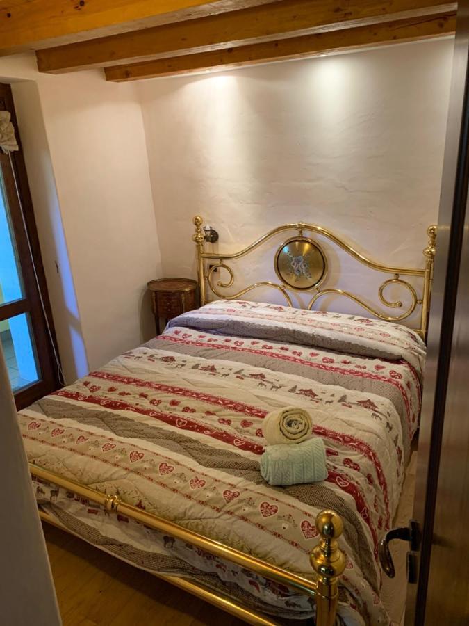 Maison Malherbes Aosta Ngoại thất bức ảnh